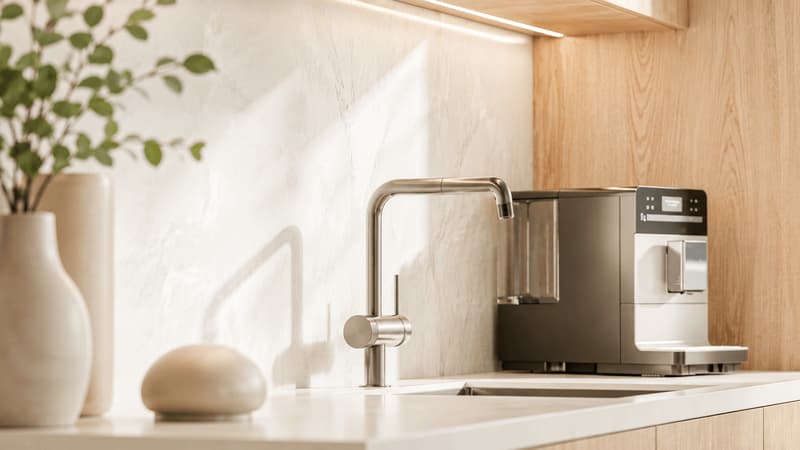 Luxuriöse 5.5-Zimmerwohnung mit über 3 Meter Deckenhöhe - komplett modernisiert in Zürich Witikon (5)
