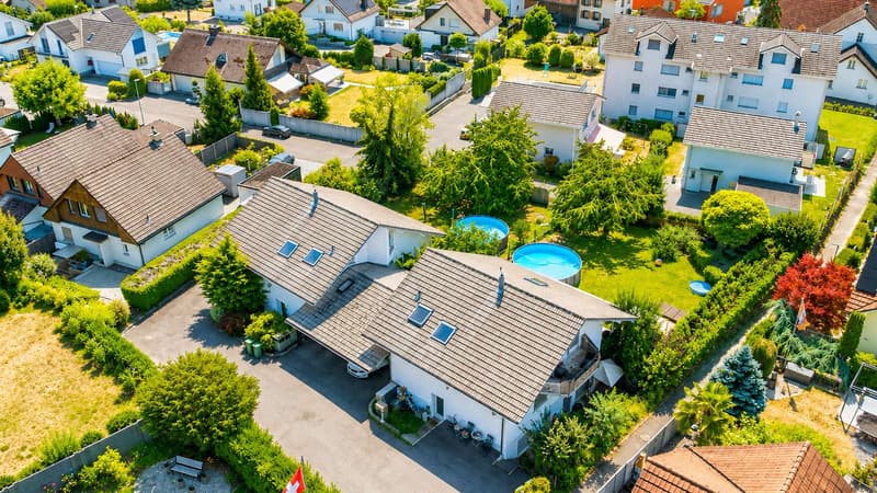 Charmantes 7-Zimmer-Einfamilienhaus mit vermieteter Einliegerwohnung in Waltenschwil AG (2)