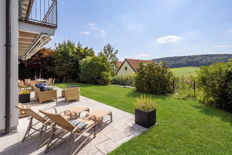 WEITBLICK TRIFFT LANDHAUSCHARME: Elegantes 6.5-Zimmer- Einfamilienhaus auf der Forch (11)