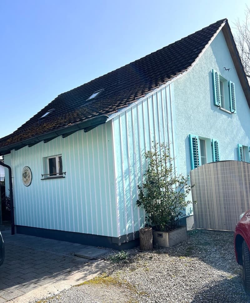 Grundstück mit Potenzial Totalsanierung oder Neubau (2)