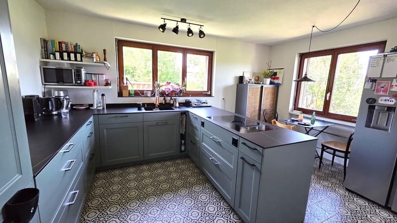 Zeit für einen Neuanfang! Freistehendes 5 ½ Zimmer EFH in Seon (2)