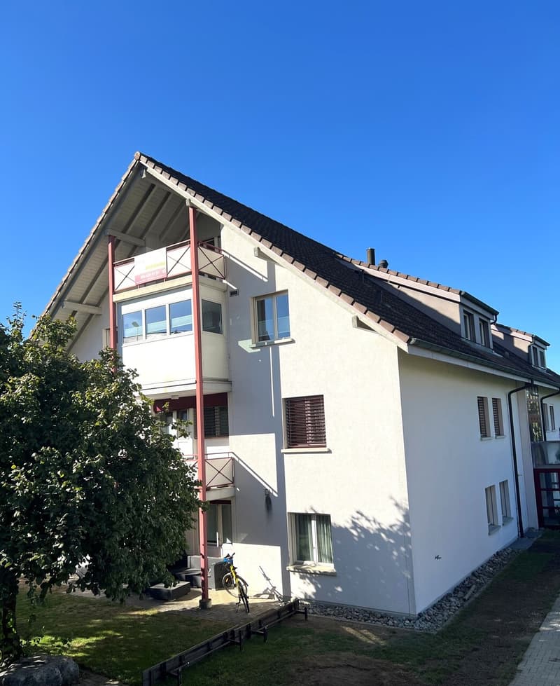 Willkommen in Sarmenstorf! Grosszügige 6 ½ Maisonette-Wohnung (1)