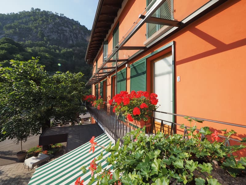 Hotel con 11 camere in vendita a Ponte Brolla (13)