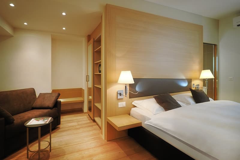 Hotel con 11 camere in vendita a Ponte Brolla (8)