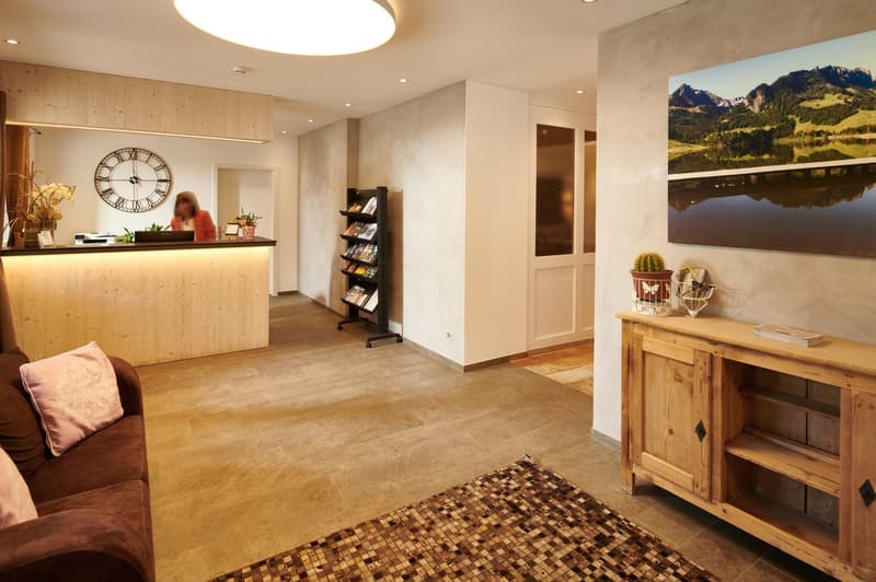 Tradition trifft Erholung – das Hotel Bad Schwarzsee sucht neue Gastgeber:innen! (8)