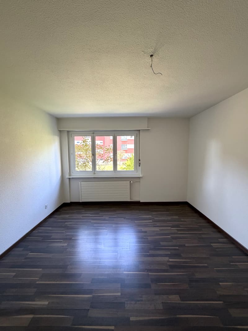 Ab sofort 2½-Zimmer Wohnung mit Gartensitzplatz zum vermieten (4)