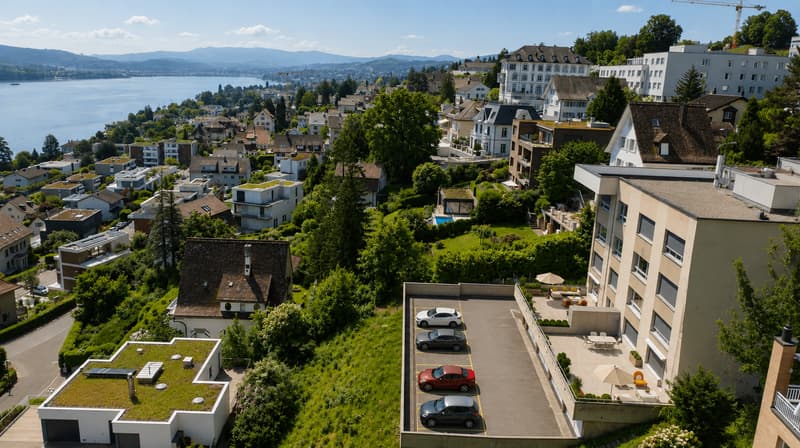 Sicherer Außenparkplatz mit Seesicht in Zürich (2)