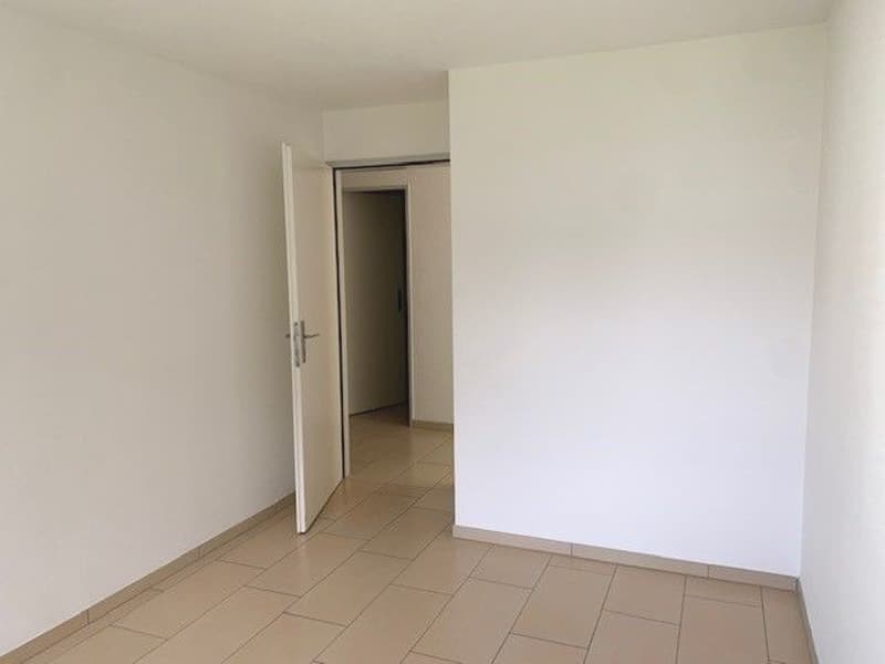 Schöne 4.5-Zimmerwohnung in Seenähe mit Cheminée und Balkon - OHNE LIFT (8)