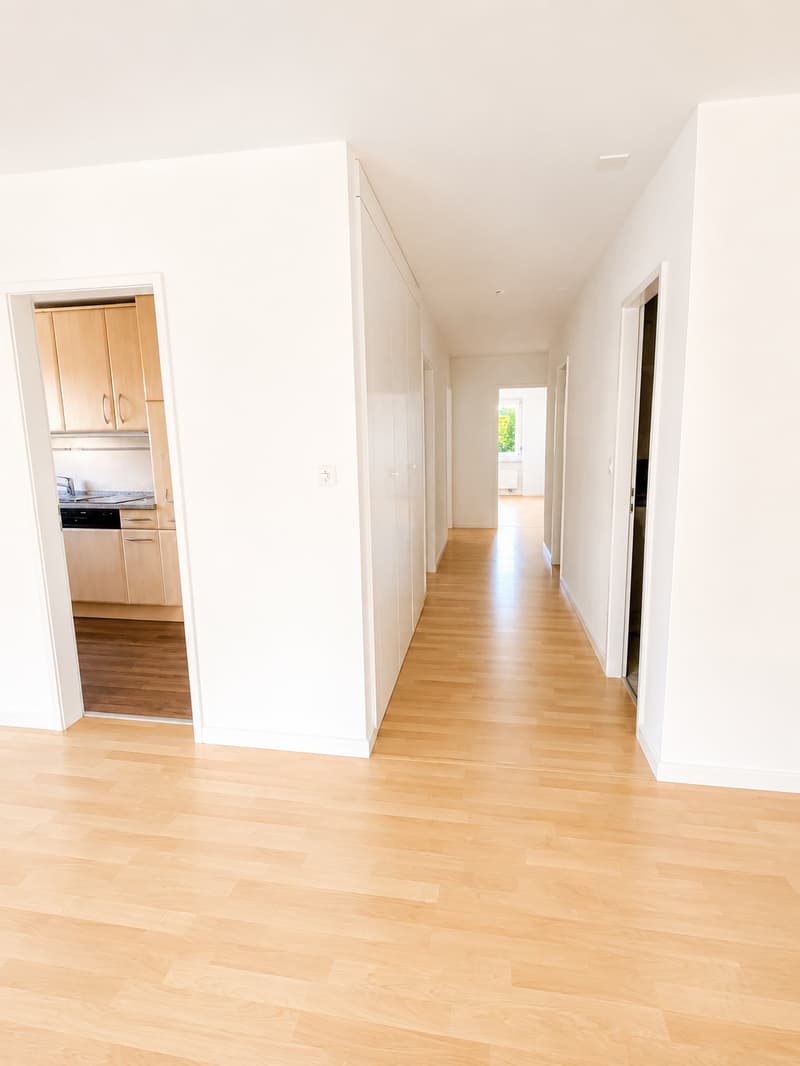 Helle 4.5-Zimmer-Wohnung an attraktiver Lage in Richterswil (5)