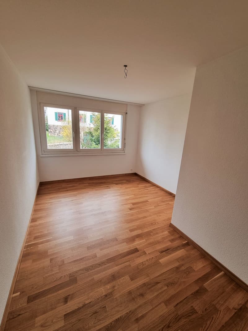 Sonnige 4 1/2-Zimmerwohnung an bester Wohnlage (6)
