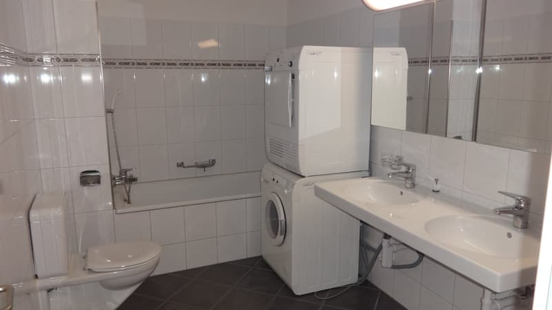 Schöne 4.5-Zimmerwohnung mit Gartensitzplatz im Herzen von Lieli (7)