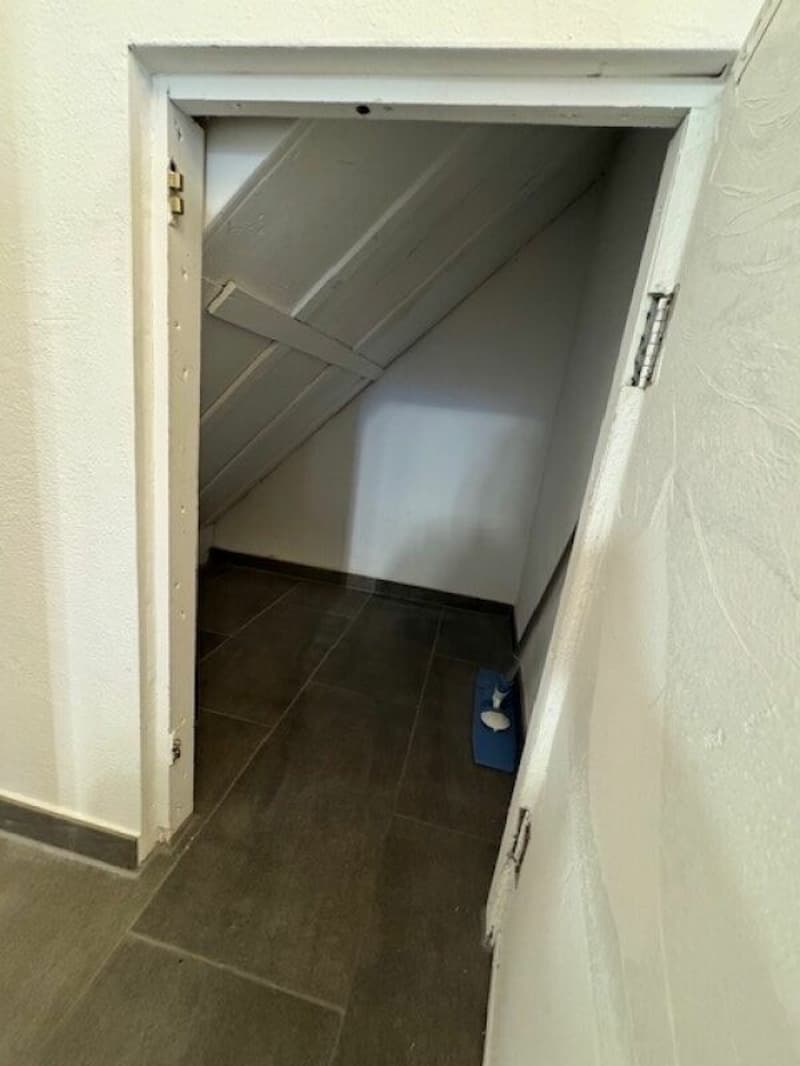 «gemütliche 2½-Zimmer-Altstadtwohnung» (9)