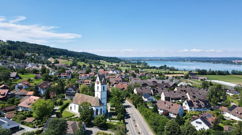 Edificio nuovo "SERAEL" - Vista ininterrotta sul lago di Greifensee, tranquillo e vicino al villaggio (10)