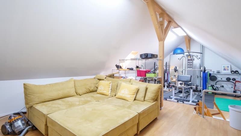 Grosszügige 5.5-Zimmer-Maisonette-Wohnung mit viel Privatsphäre und Wohnkomfort (12)