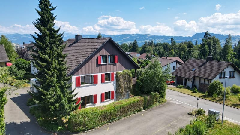 Einfamilienhaus an zentraler und ruhiger Lage mit einmaligen Ausbaupotenzial (1)