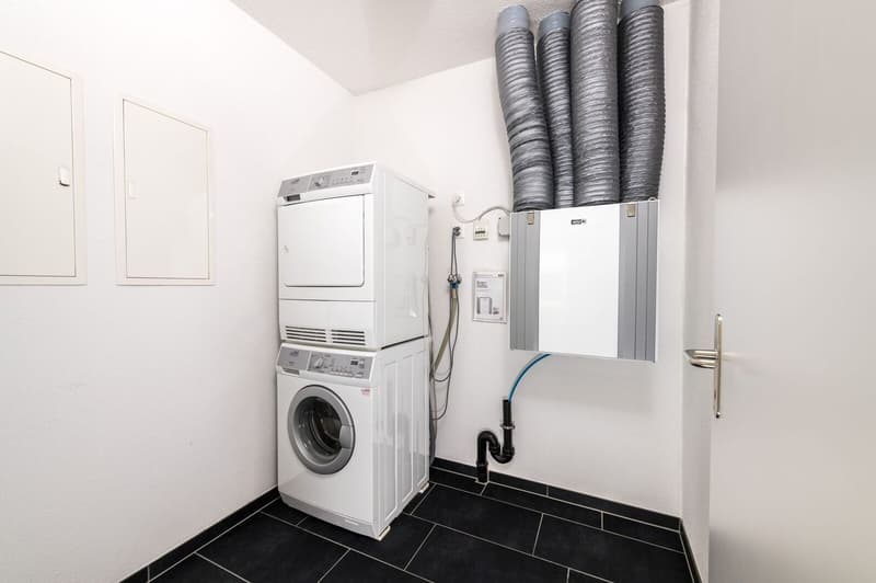 Sehr grosszügige 3.5 Zi-Wohnung 106 m2 an sonniger Lage (10)