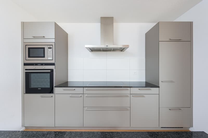 Neuwertige sehr grosse 3.5 Zi-Gartenwohnung 112 m2 (4)
