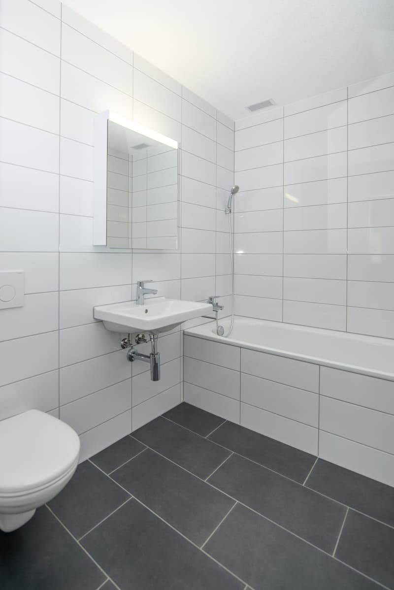 Neuwertige 3.5 Zi-Gartenwohnung nähe Wald und Spital 108m2 (8)
