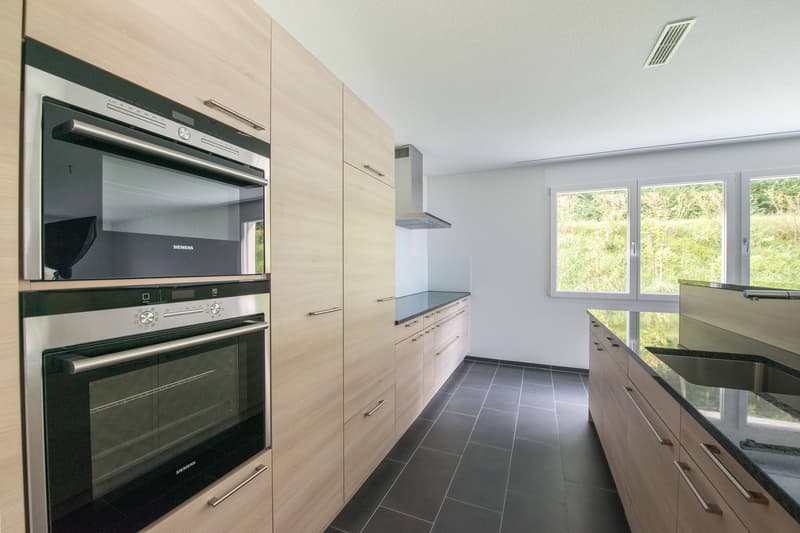 Neuwertige 3.5 Zi-Gartenwohnung nähe Wald und Spital 108m2 (4)