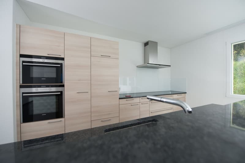 Neuwertige 3.5 Zi-Gartenwohnung nähe Wald und Spital 108m2 (3)