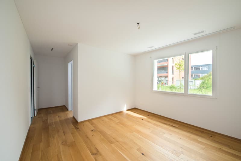 Neuwertige 3.5 Zi-Gartenwohnung nähe Wald und Spital 108m2 (11)