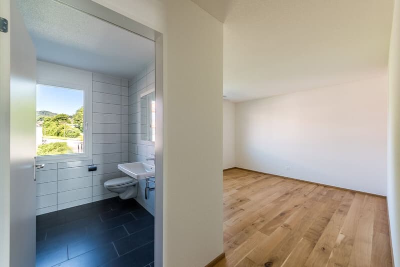 Neuwertige 4.5 Zi-Wohnung nähe Wald und Spital (8)