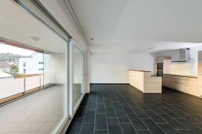 Neuwertige 3.5 Zi-Wohnung 93 m2 nähe Wald und Spital (5)