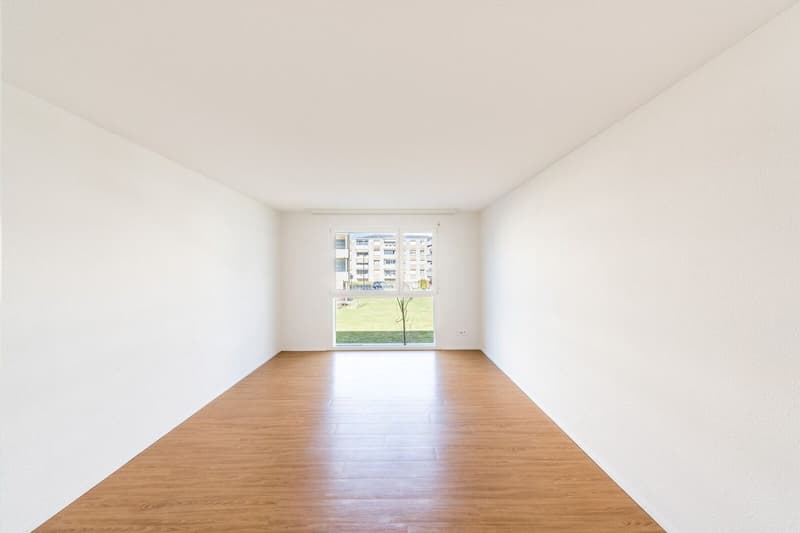 Neuwertige 4.5 Zi-Wohnung 121m2 an zentraler Lage (8)