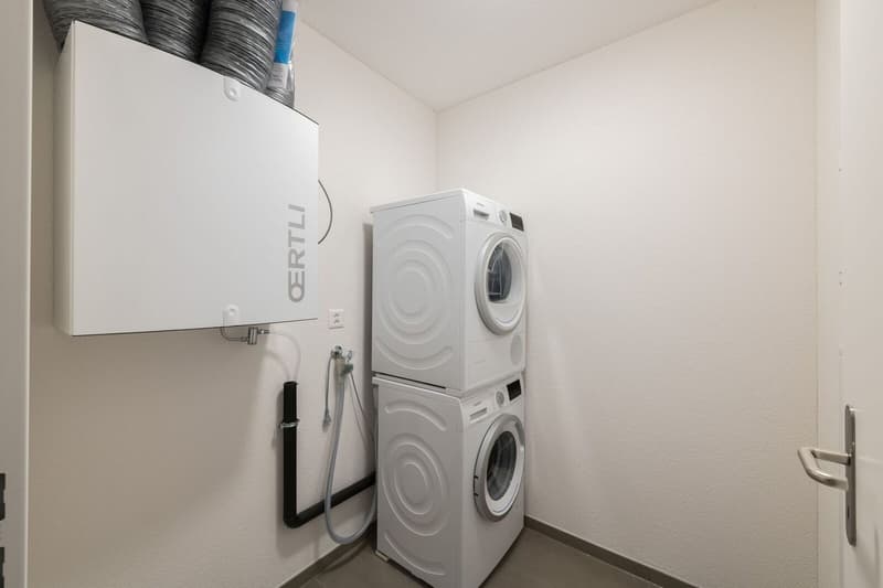 Neuwertige 3.5 Zi-Wohnung im Grünen 102m2 (10)