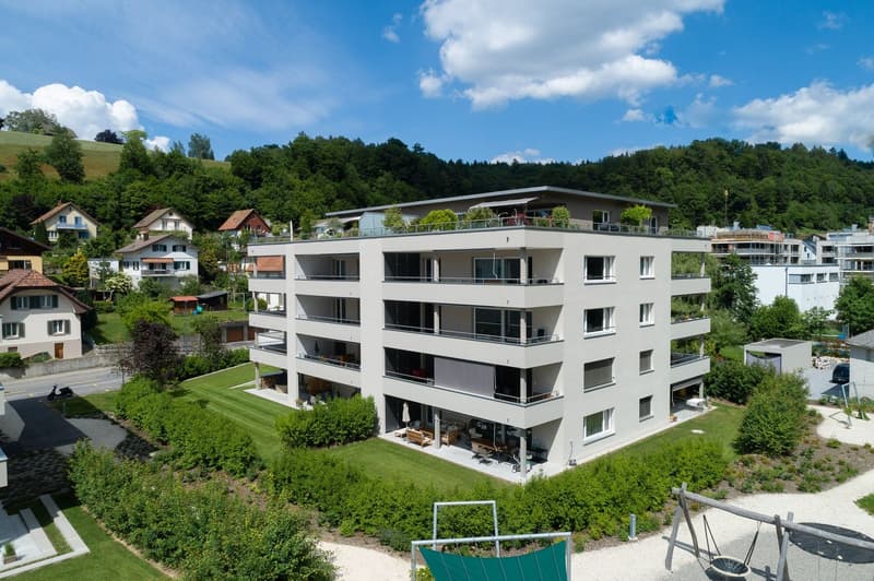 Neuwertige 3.5 Zi-Wohnung im Grünen 102m2 (12)