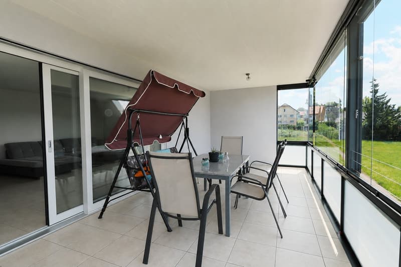 Grosszügige 4.5-Zimmer-Eigentumswohnung mit verglastem Balkon in Reinach AG (3)