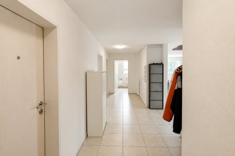 Grosszügige 4.5-Zimmer-Eigentumswohnung mit verglastem Balkon in Reinach AG (16)