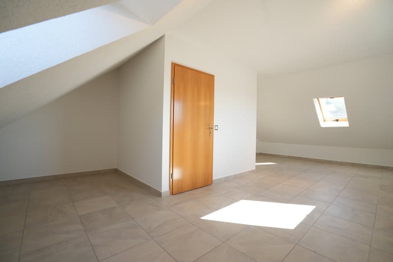Sonniges 4-Zimmer-Doppeleinfamilienhaus mit Terrasse und Gartenhof in ruhiger Lage (14)