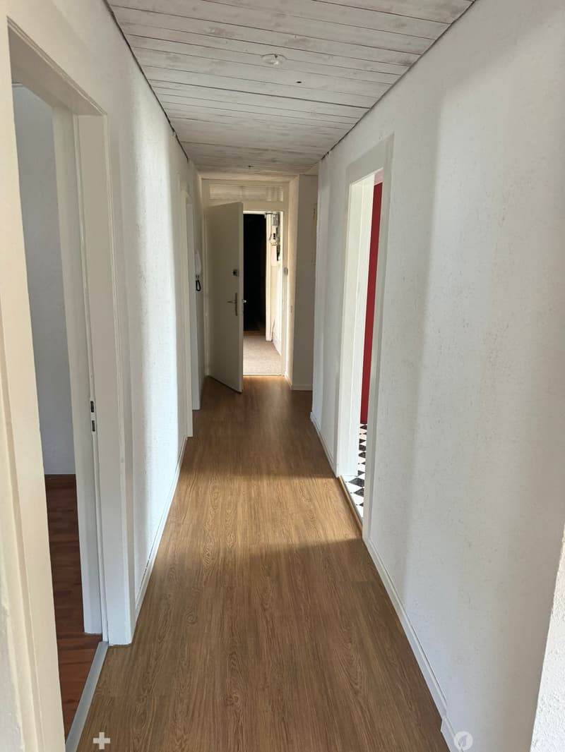 Charmante 4-Zimmerwohnung im Herzen von Biel (4)