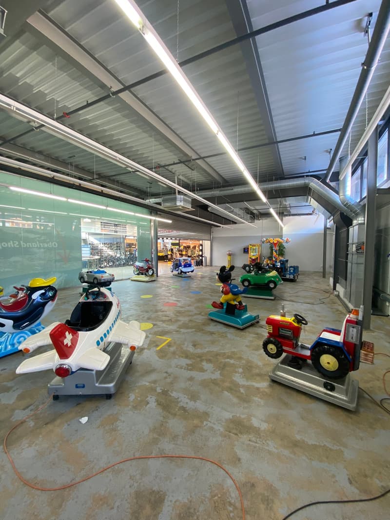 Gewerbefläche im Oberland mit zentraler Anbindung – ideal für Dienstleistung & Praxis (3)