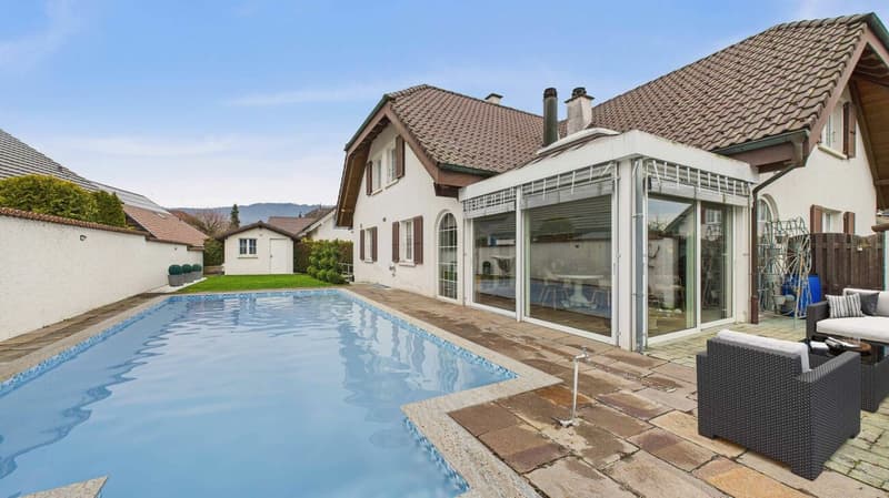 Maison familiale harmonieuse avec jardin, piscine et confort réfléchi (2)