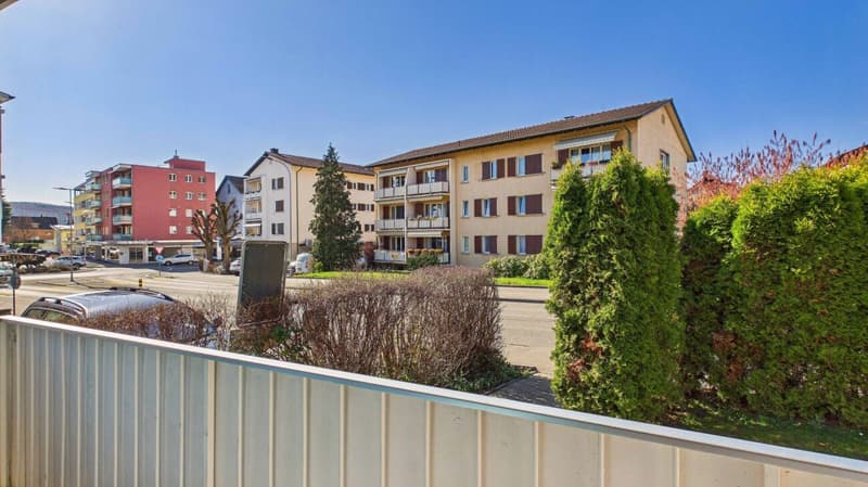 Komfortable 4.5-Zimmer-Wohnung mit praktischer Raumaufteilung (2)