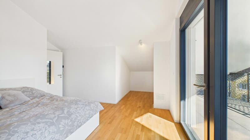 Komfort, Klasse und Charme: 5.5-Zimmer-Dach-Maisonette in Ottenbach (9)