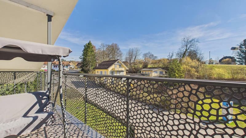 Komfort, Klasse und Charme: 5.5-Zimmer-Dach-Maisonette in Ottenbach (3)