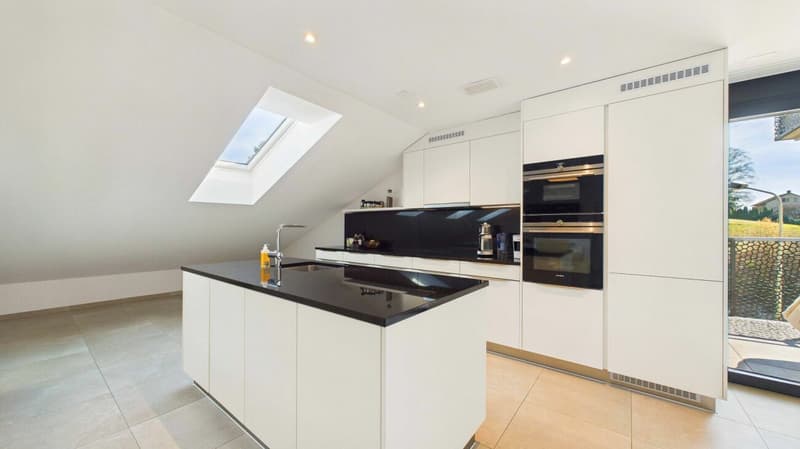 Komfort, Klasse und Charme: 5.5-Zimmer-Dach-Maisonette in Ottenbach (6)