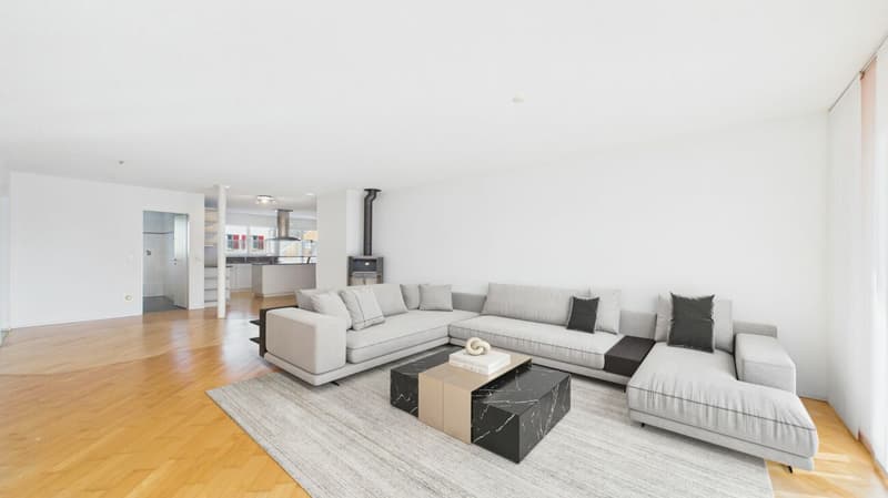 Helle 4.5-Zimmer-Wohnung mit beeindruckendem Berg- und Naturblick (2)
