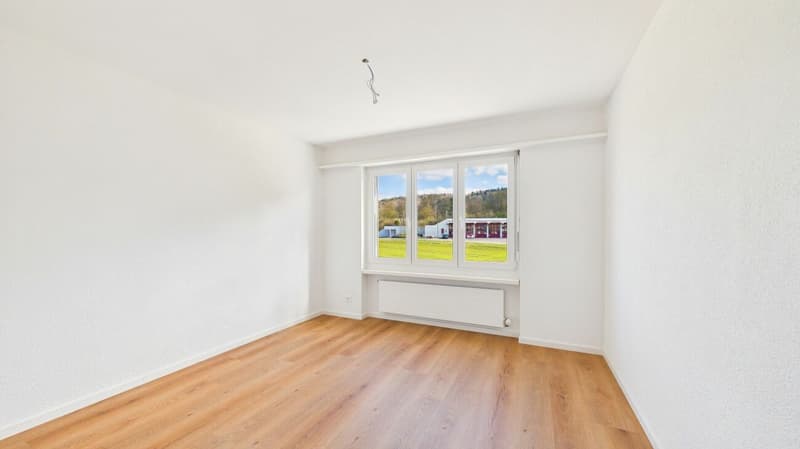 Stilvoll renovierte 4.5-Zimmer-Wohnung in bevorzugter Lage von Würenlos (7)