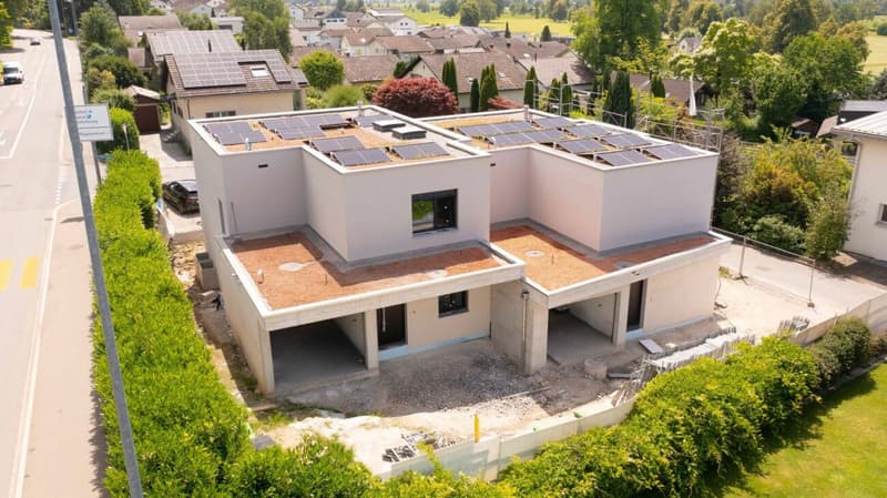 Exklusives Neubau-Doppeleinfamilienhaus in Uznach (2)