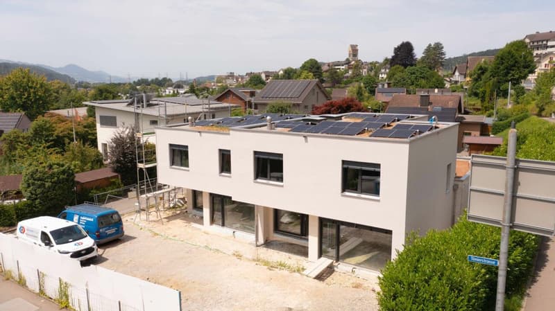 Exklusives Neubau-Doppeleinfamilienhaus in Uznach (1)