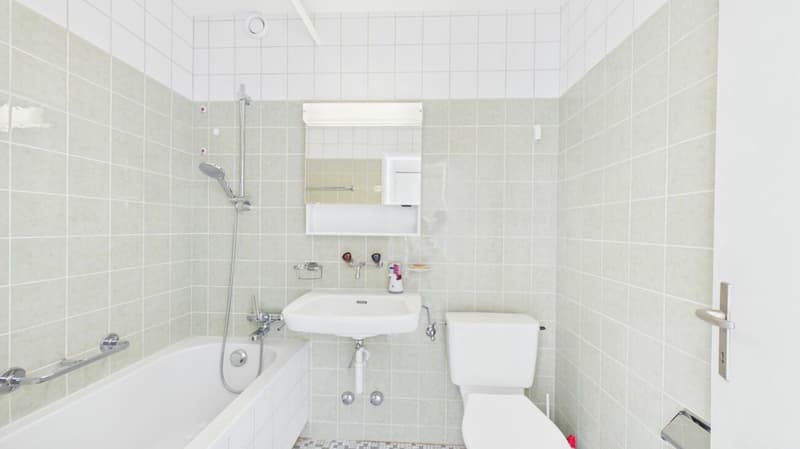 Helle 4-Zimmer-Wohnung an zentraler Lage in Wettingen (12)