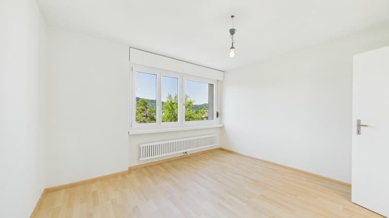 Helle 4-Zimmer-Wohnung an zentraler Lage in Wettingen (9)