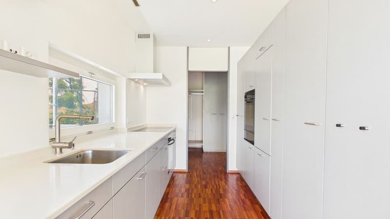 Einmalige 4.5-Zimmer-Mietwohnung mit unverbaubarer Aussicht in Zürich-Witikon (7)