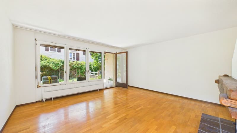 Charmantes 4.5-Zimmer-Doppeleinfamilienhaus mit neuer Küche, Garten und Cheminée (4)