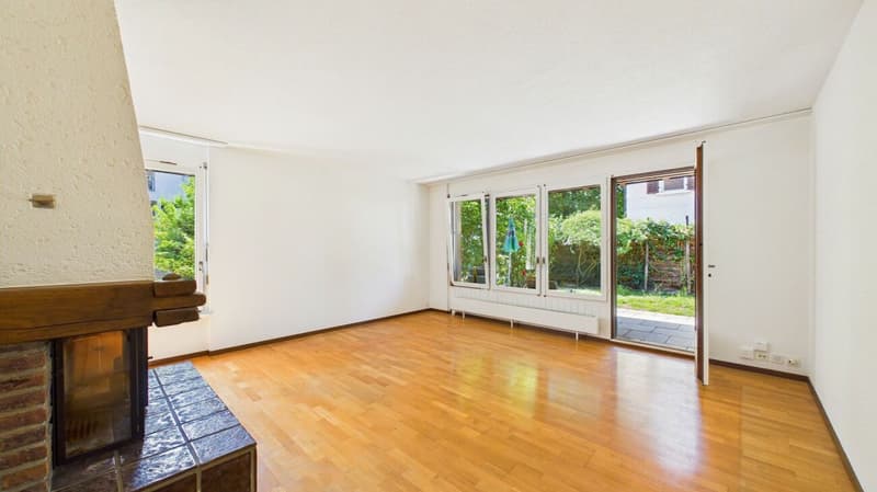 Charmantes 4.5-Zimmer-Doppeleinfamilienhaus mit neuer Küche, Garten und Cheminée (3)