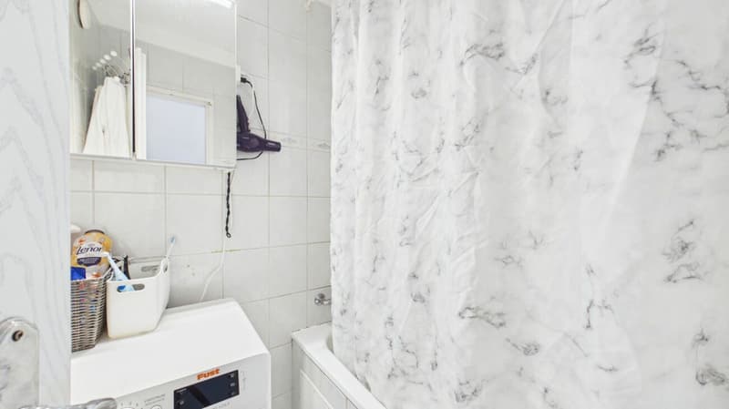 Im Baurecht: 3.5-Zimmer-Wohnung mit sonnigem Balkon in Dietikon (8)